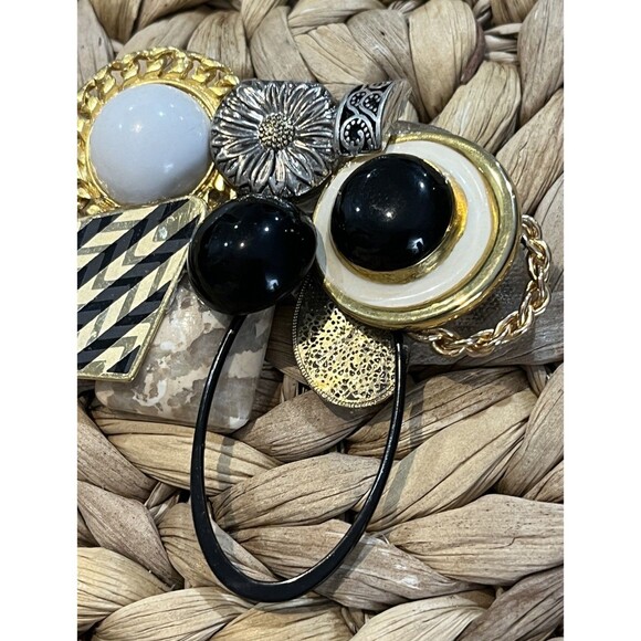 Handmade Brooch Vintage Jewelry Art To Wear Pin Upcycled Victorian Statement - Picture 3 of 10